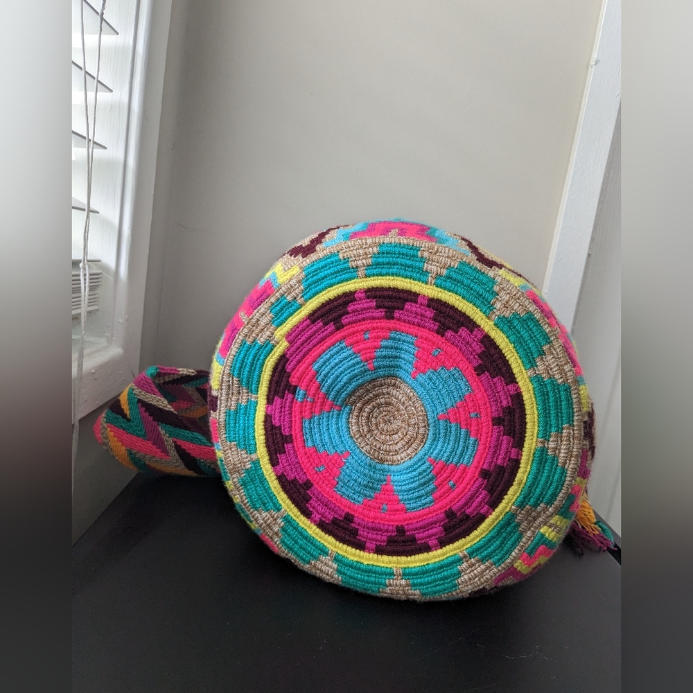Authentic Wayuu bag/ Neon crosses/ Handmade women's bag/ Size L. - Picture 3 of 9